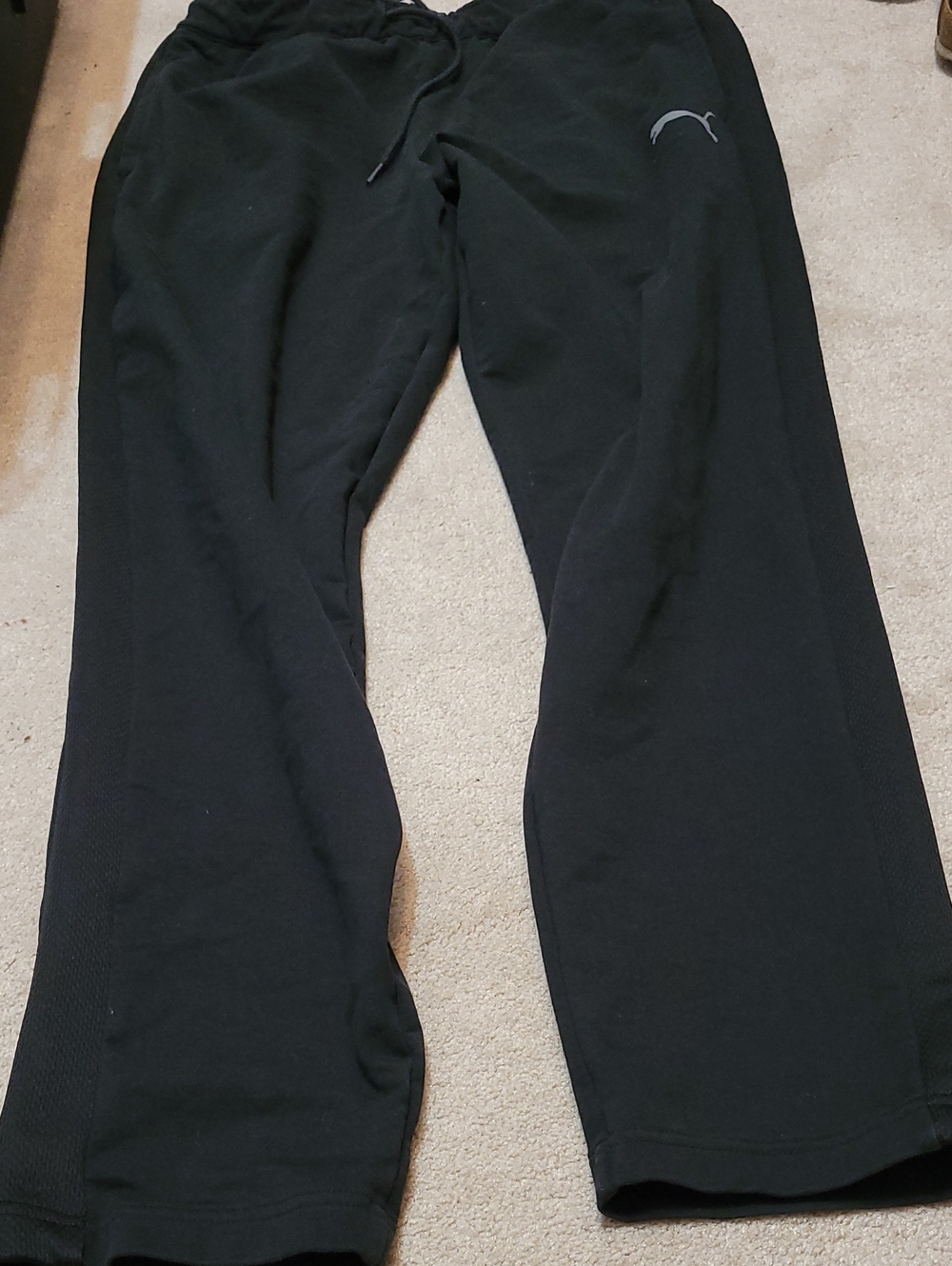 Puma Black Men’s Sweatpants Joggers with Subtle Logo